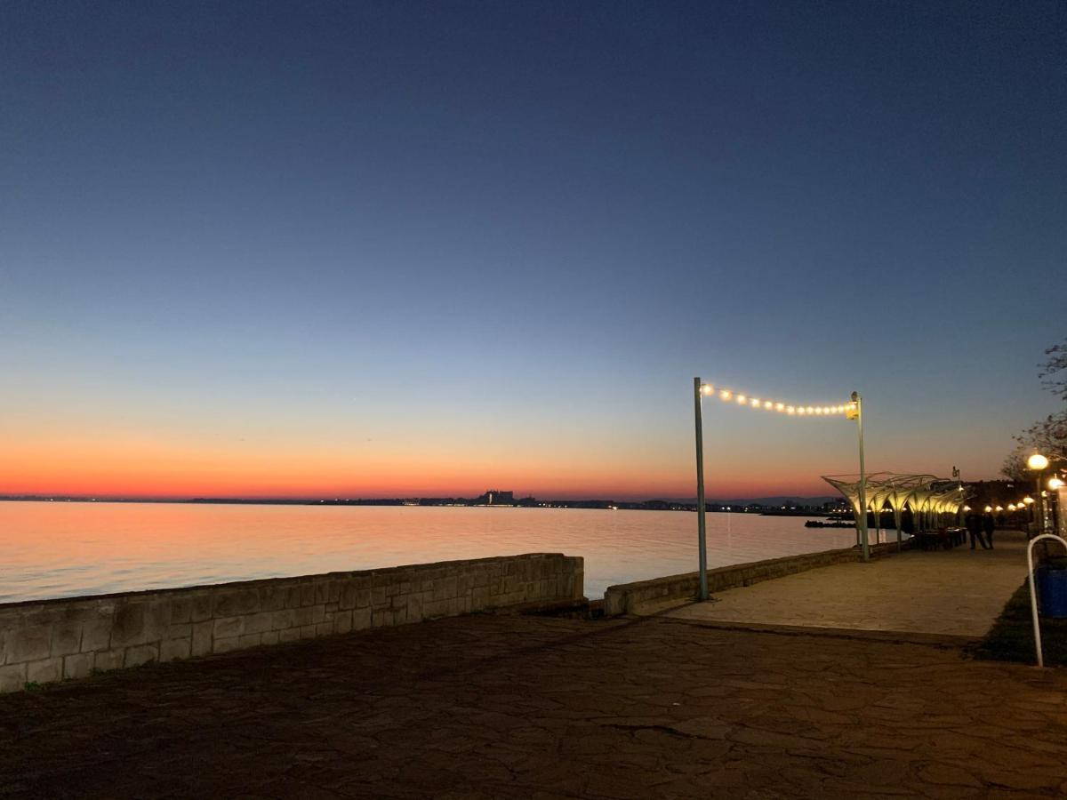 Sunny Days Luxury Apartment Pomorie Esterno foto